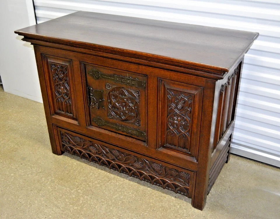 Armário de aparador antigo do século XIX neogótico carvalho buffet esculpido em vitoriano - Imagem 3 de 4