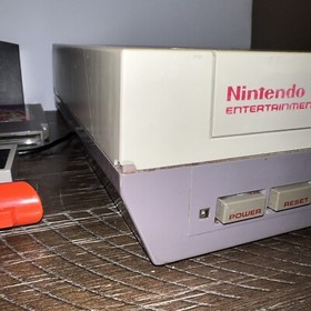 Nintendo NES Bundle Advantage Controller Zapp Gun Games Cables Original NES