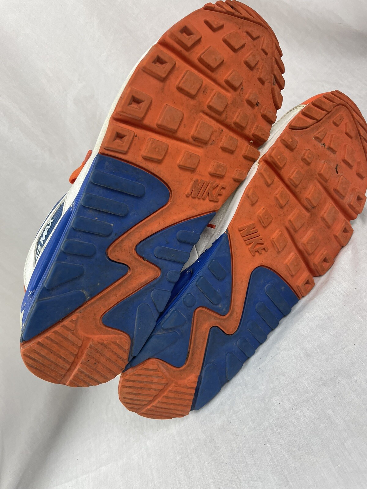 air max 90 elmers glue