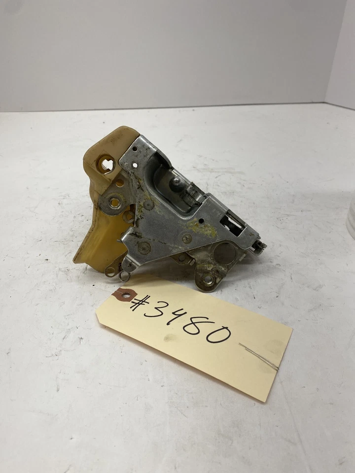 Actuador de cierre de puerta de pasajero OEM 1986-1989 Mercedes Benz 560Sl R107 OEM Foto 2 de 4