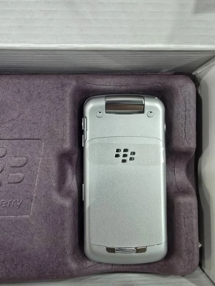 BlackBerry 8220 Nuovo Con Scatola E Accessori Originali - Immagine 3 di 4