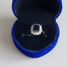 9ct Yellow Gold Ring Very Dark Blue Sapphire & Diamond 16 Stones Cluster Size K
