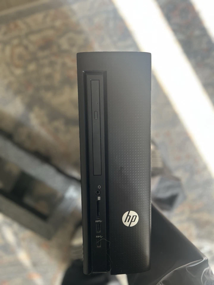 HP desktop computer  - Image 2 of 4