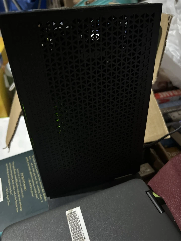 NETGEAR AC1750 C6300v2 Cable Modem / Router 2.4G and 5.0G WIFI Combo/no Power C - Image 2 of 4