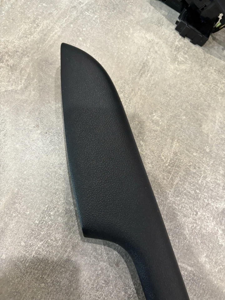 Toyota Prius 2016 pasajero puerta trasera derecha reposabrazos panel cubierta 74250-47010 OEM Foto 2 de 4