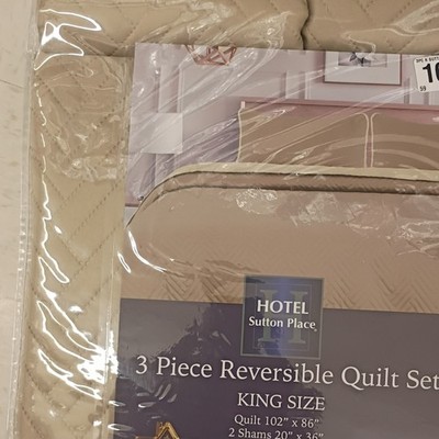 Hotel Sutton Place King Reversible Chevron Quilt Set Beige White 3 Piece