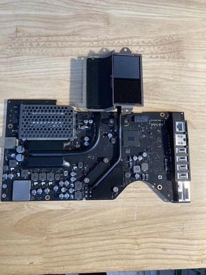 Apple iMac 21.5'' A2116 2019 i3-8100 3.6GHz 555x 8GB RAM Logic Board 820-01237-A