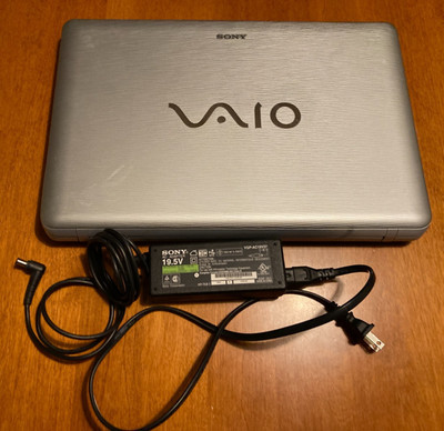 Sony VAIO PCG-7173L Intel Core 2 Duo 15.5'' Laptop 4Gb RAM Charger/Battery READ!
