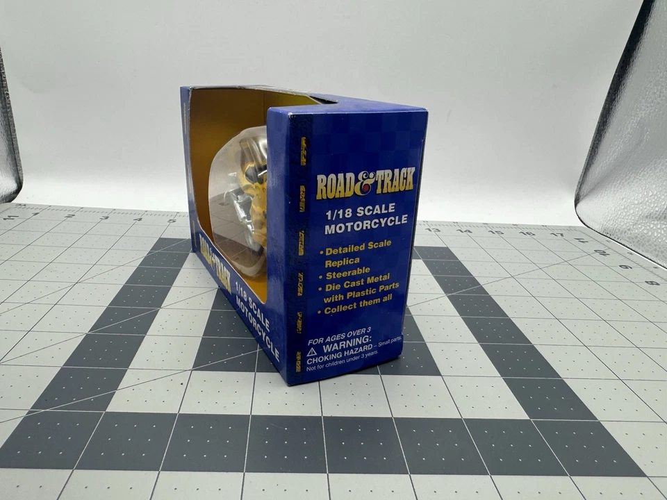 Maisto Road & Track 1/18 Triumph Daytona 955i Scale Motorcycle Model Replica NIB - Image 4 of 4