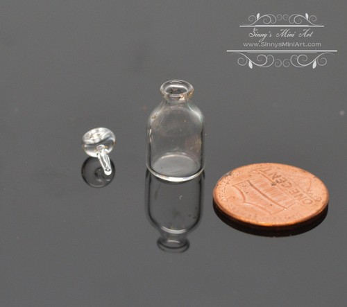 1:12 Dollhouse Miniature Glass Decanter with Glass Tap BD HB150 - Picture 3 of 3
