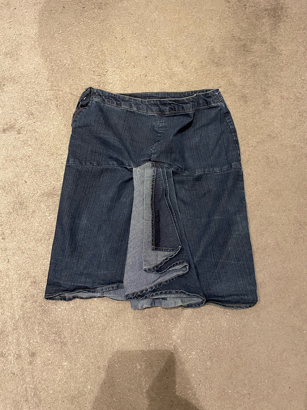 Picture 2 of 2