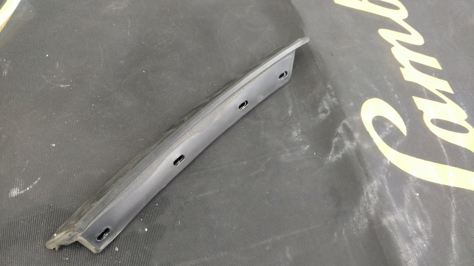 LAMBORGHINI GALLARDO LP560 DRIVER DOOR WEATHERSTRIP SEAL OEM 400837439