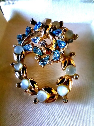 Vintage LOT "SPARKLING BEAUTIES" BRACELET , BROOCHES COLLECTION JADE MOONSTONE - Picture 16 of 18