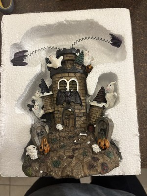 Avon 2018 Lighted Halloween Haunted House Ghosts & Flying Bats New