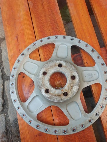 Nissan Futura 17 OZ central - Imagen 5 de 7