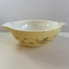 Vintage Pyrex Shenandoah Cinderella 4 quart Nesting Bowl 444 Yellow Green Vines