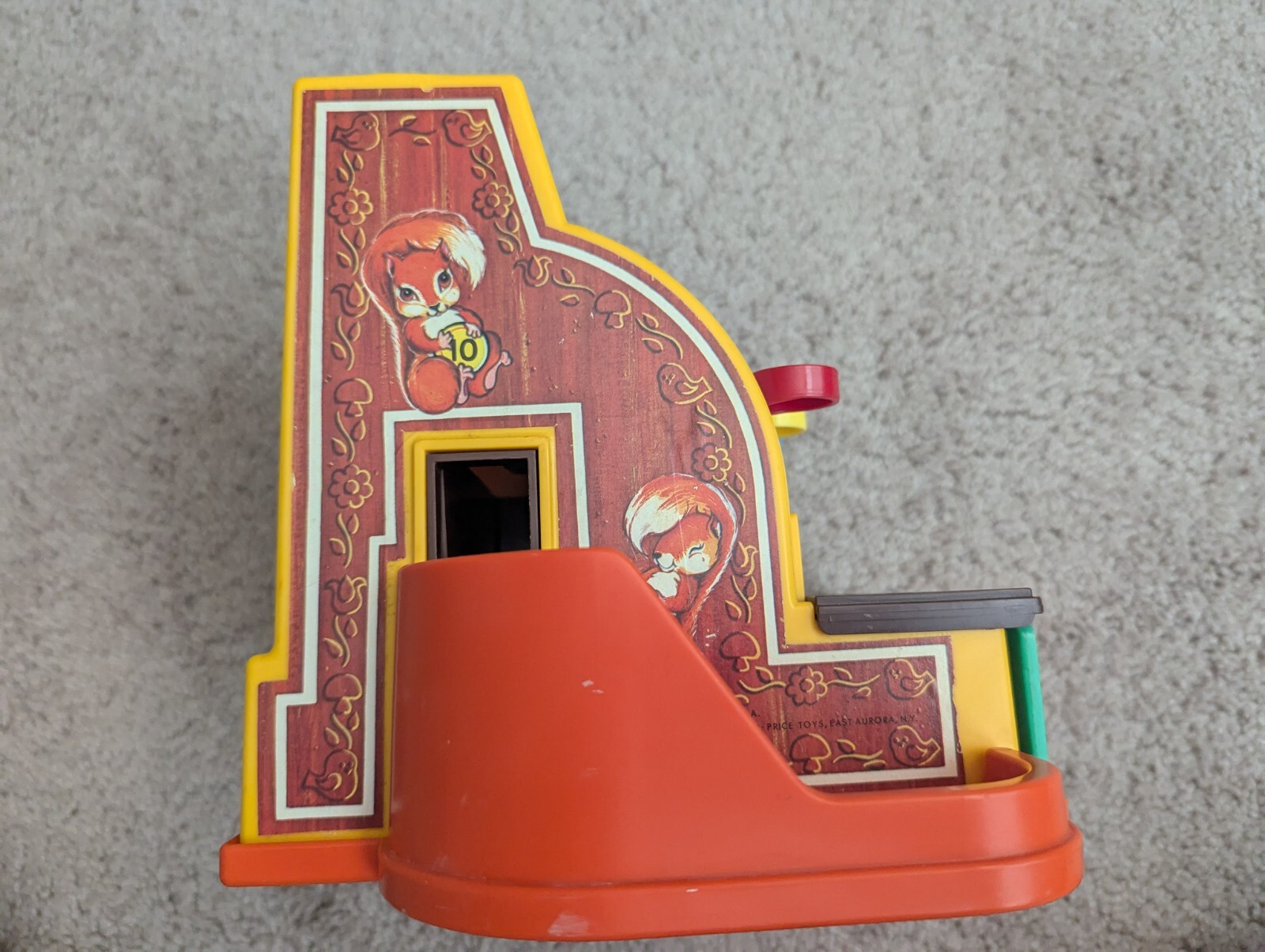 как выглядит Vintage Fisher-Price Cash Register 926 with Four Coins Working Bell 1974 фото