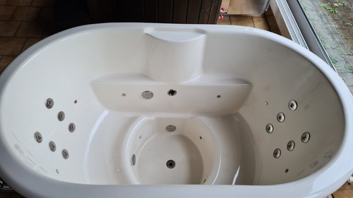Badefass Badetonne HotTub Badezuber Außenwhirlpool Badebottich GFK Oval - Bild 12 von 21