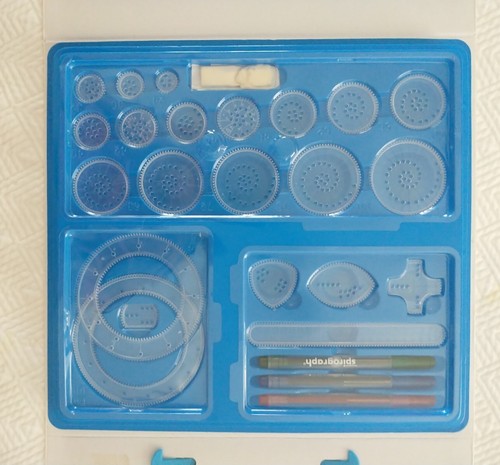 The Original Spirograph Deluxe Set, #01001, By Hasbro/Kahootz, 2016 - Picture 3 of 5