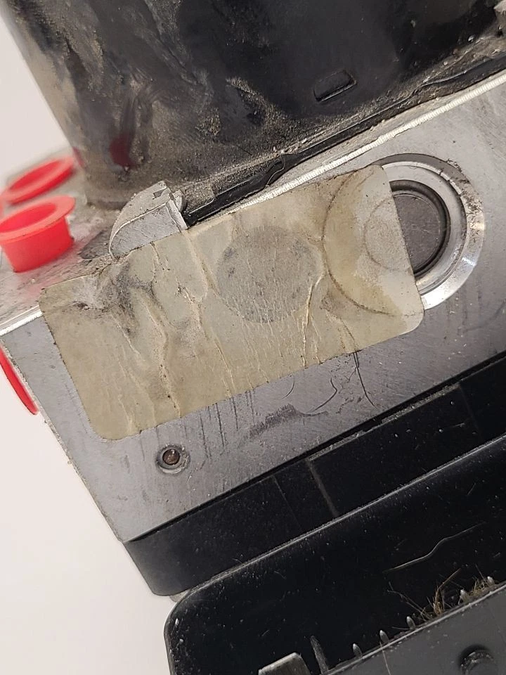 2016 FORD ESCAPE Anti-Lock Brake Part Assembly - Image 3 of 4