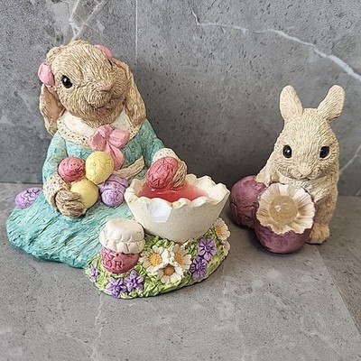 Vintage United Design Lop Ear Drying Eggs Figurine Bunny  Prized Egg USA *READ*