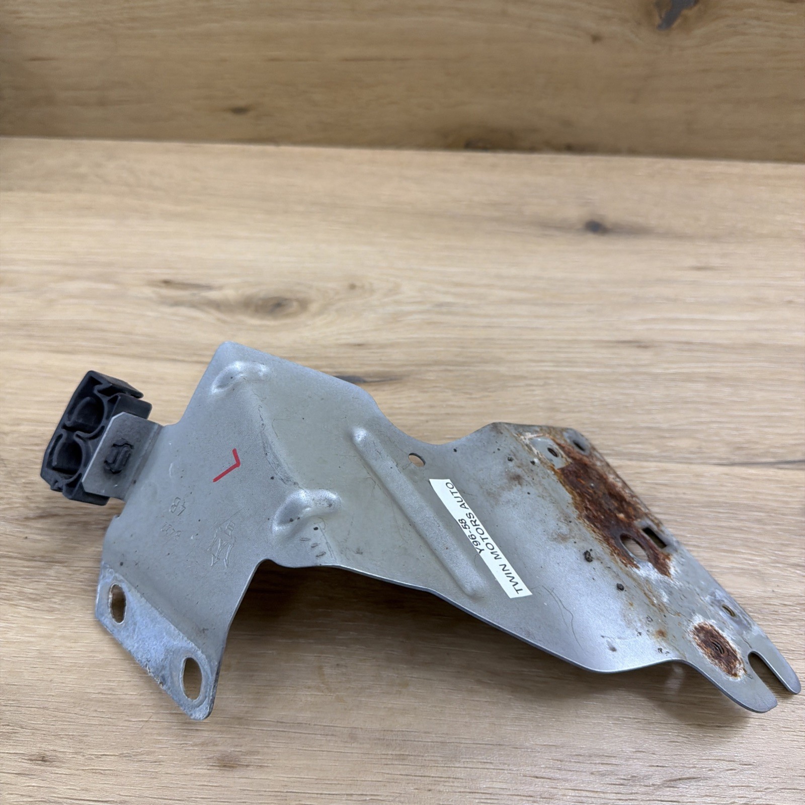 🟢2014-2021 MASERATI GHIBLI M157 FRONT LEFT FENDER LOWER SUPPORT BRACKET OEM🟢