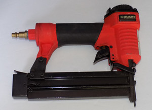 Husky Tools 18GA Brad Nailer Pneumatic Tool 9046512
