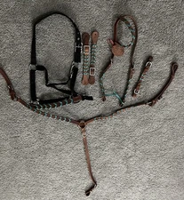 New Showman 5 Pc Set Headstall, Breastcollar, Sour Straps, Halter And Curb Strap