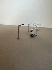 1:400 Airport Road Lights Type 3 (6-pack)