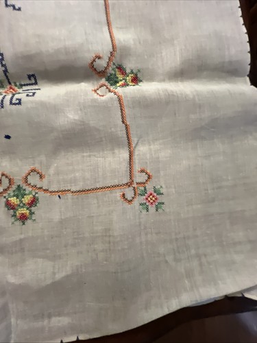 Hand Stitched Embroidered Tables Clothes And Napkins Lot Read Descriptions - Picture 14 of 21