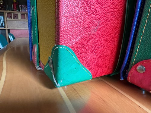 True VINTAGE RARE leather BENETTON suitcase luggage set in primary colors - Picture 23 of 24