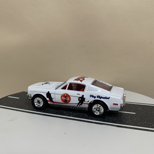Matchbox Collectibles Coca-Cola Hockey 1968 Ford Mustang Cobra Jet White 1:64 NM - Picture 3 of 12