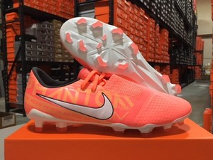 NIKE PHANTOM VENOM PRO HG AT3732 104 .