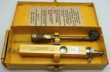 Milton Dual Chuck Stem Gage Inflator Kit 50-600 PSI - 1066 - M85352/3-1