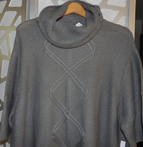 AVENUE TURTLE NECK ,CABLE KNIT SHORT SLEEVE GRAY SWEATER (SZ: 24/26) - Picture 2 of 5