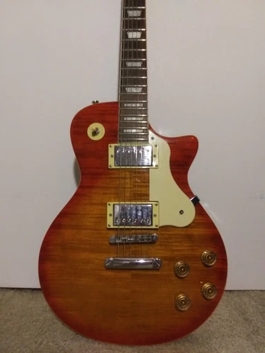 Les Paul copy (Silvertone!)