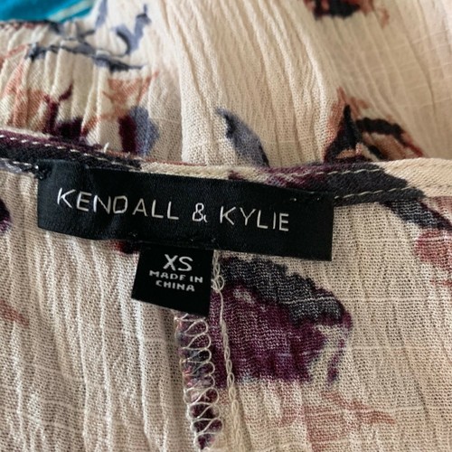 Kendall & Kylie Womens Top sz XS Biege Pink Floral Cold Shoulder Sleeve Stretch - Picture 3 of 12