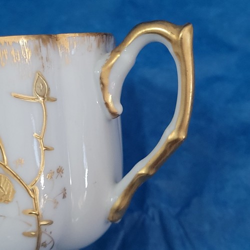 S & M Limoges Elite Gold Cup and Saucer Gilded Flowers Scalloped 1891-1900 - Picture 10 of 15
