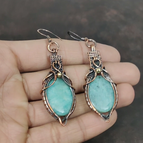 "Pendientes colgantes envueltos en alambre de regalo para joyería de cobre amazonita de 3,35" - Vídeo 1 de 1