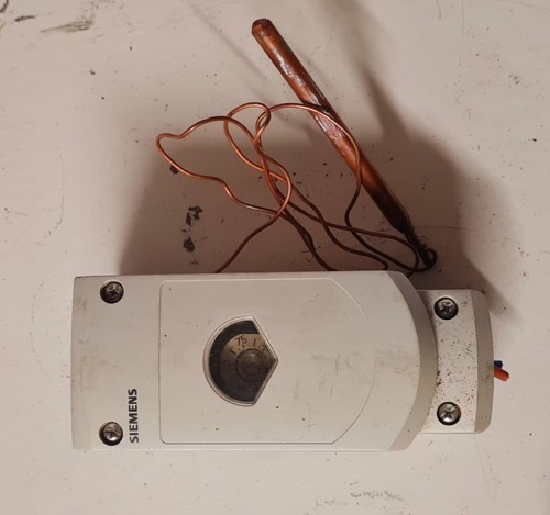 Siemens Anlegethermostat für fussbodenheizung als Grenzwert Thermostat  - Bild 1 von 2