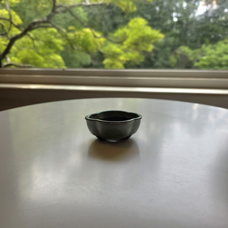 BONSAI POT MAME JAPAN, GLAZED AQUA MOTTLED, SCALLOPED SHAPE, 4 FEET, JAPANESE
