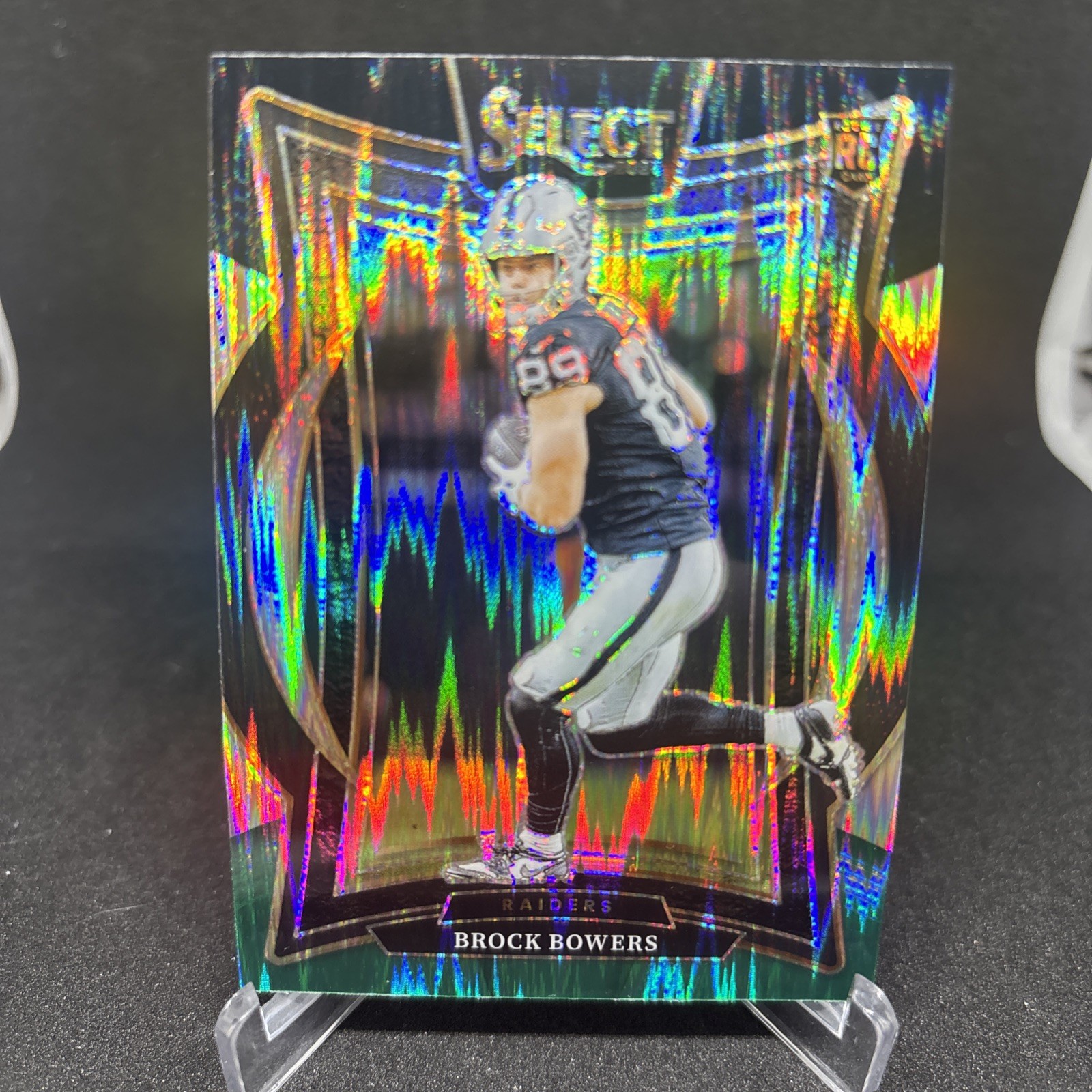 2024 Panini Select - Concourse Brock Bowers #31 Black & Green Shock Prizm (RC)