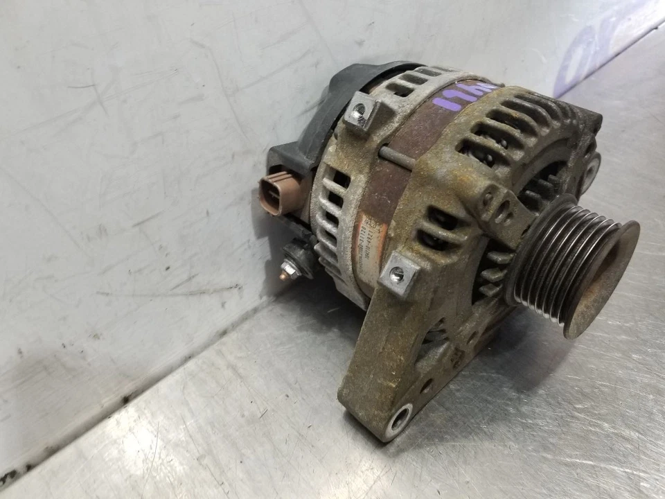 Toyota FJ Cruiser 2008 4,0 L alternador  Foto 3 de 4