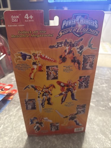 "Figura de acción Power Rangers RPM Valve max Retrofire Megazord 5,5"" rara" - Imagen 2 de 3