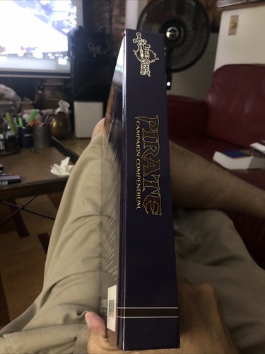 Legendary Pathfinder Pirate Campaign Compendium EX - Picture 3 of 8