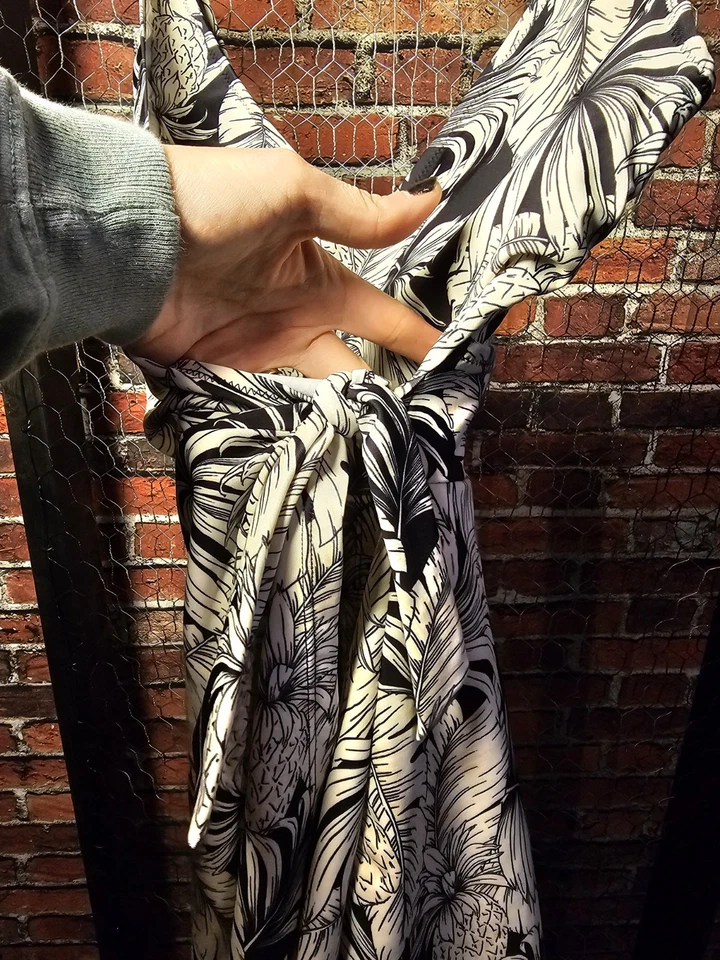 Old Navy Women's One Piece Swimsuit, Skirt, Black/White, Size M (Fits Smaller M) - Image 2 of 4