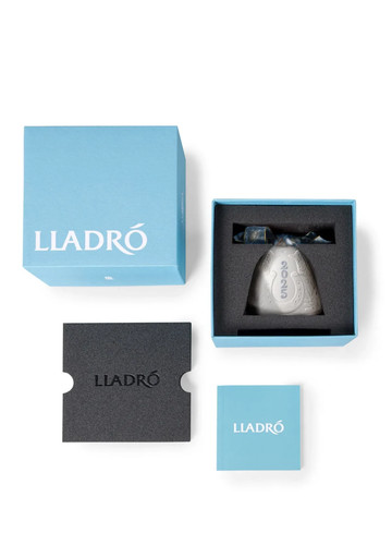 LLADRO Porcelain : 2025 CHRISTMAS BELL & BALL - Pre-Order FREE W/WIDE SHIPPING - Picture 3 of 10