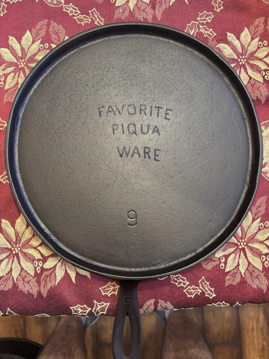 1916-1935 Favorite Piqua Ware Cast Iron Griddle - Main Image