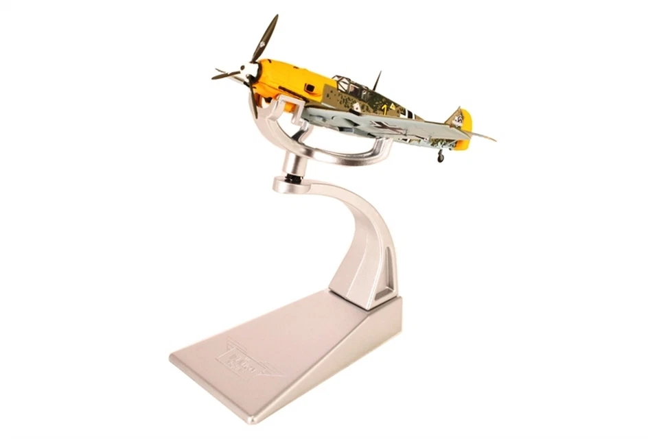Corgi 1:72 Bf 109E Luftwaffe 6./JG 51 Yellow 1 Josef 'Pips' Priller 1940 AA28001 - Image 2 of 4