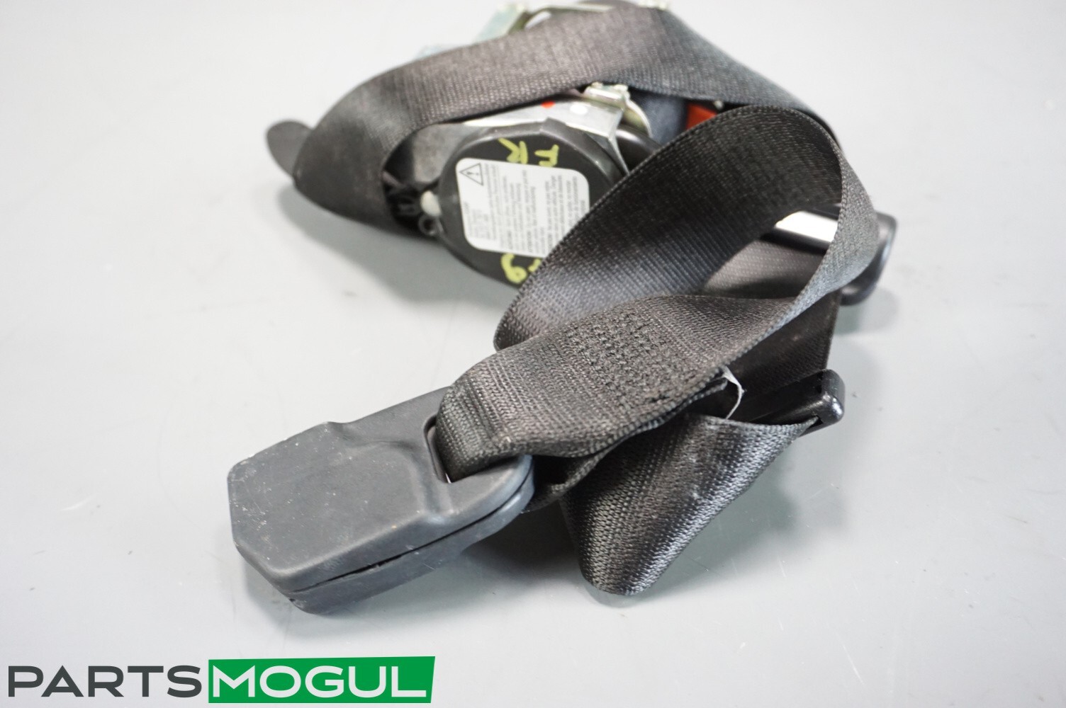 2014-2021 MASERATI GHIBLI FRONT RIGHT SIDE SEAT BELT RETRACTOR OEM 627069500
